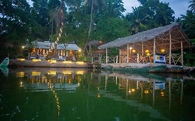 Aki Luna Lagoon Resort Hikkaduwa