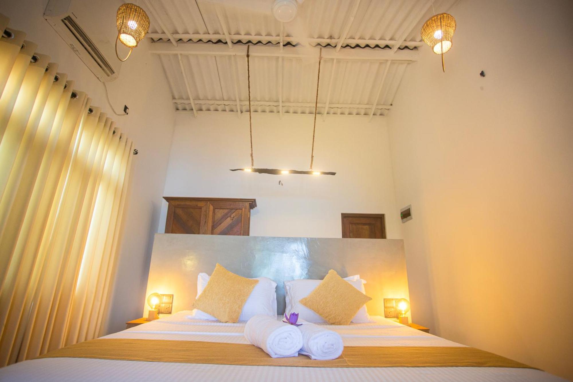 Aki Luna Lagoon Resort Хиккадува Экстерьер фото