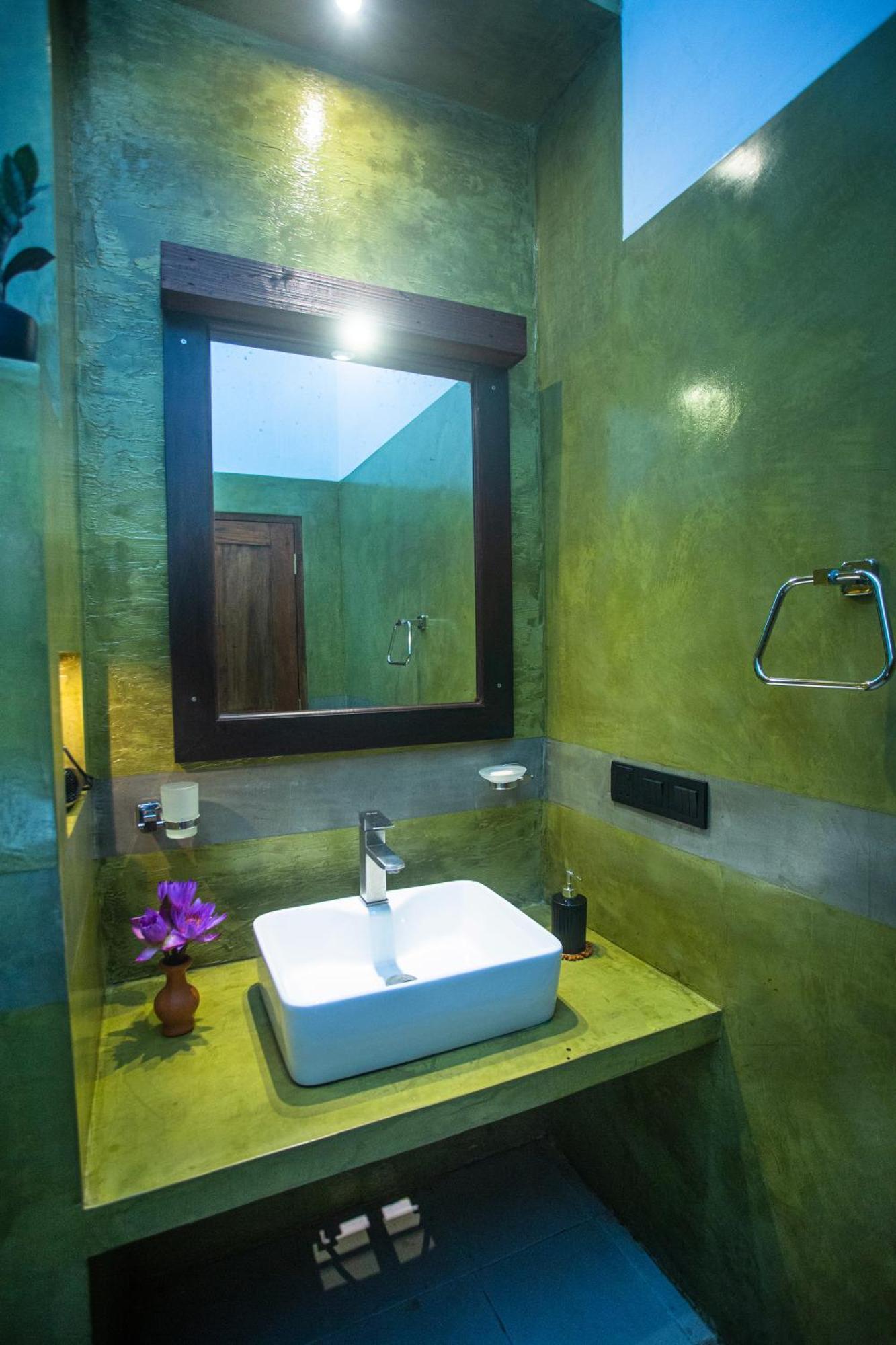 Aki Luna Lagoon Resort Хиккадува Экстерьер фото