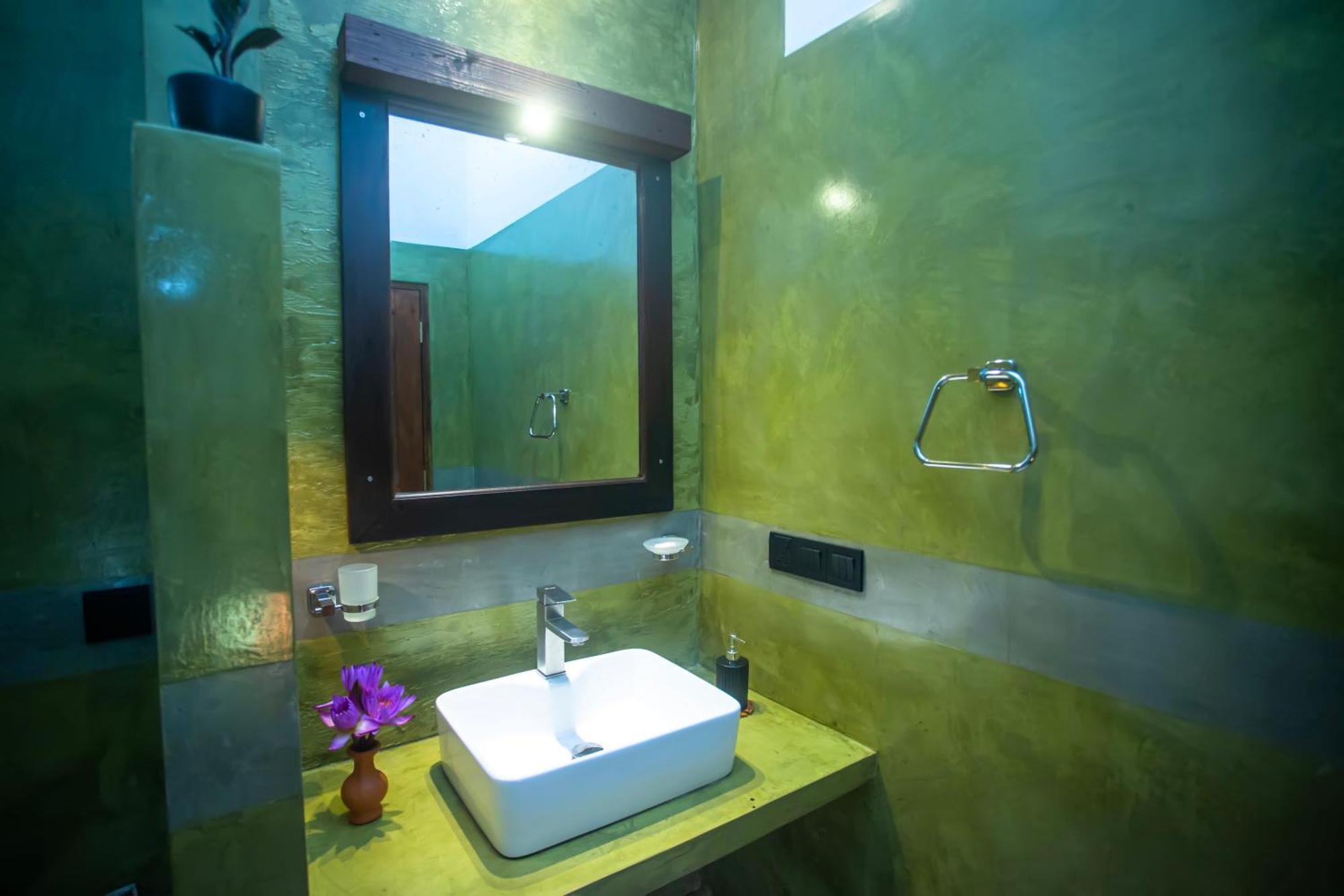 Aki Luna Lagoon Resort Хиккадува Экстерьер фото