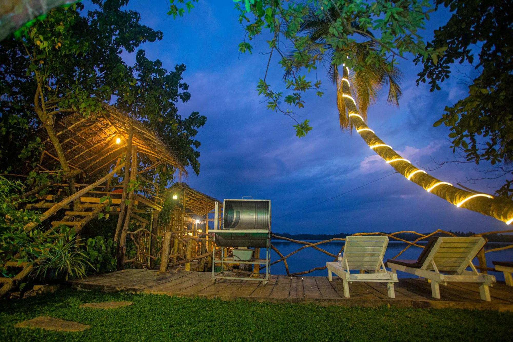 Aki Luna Lagoon Resort Хиккадува Экстерьер фото