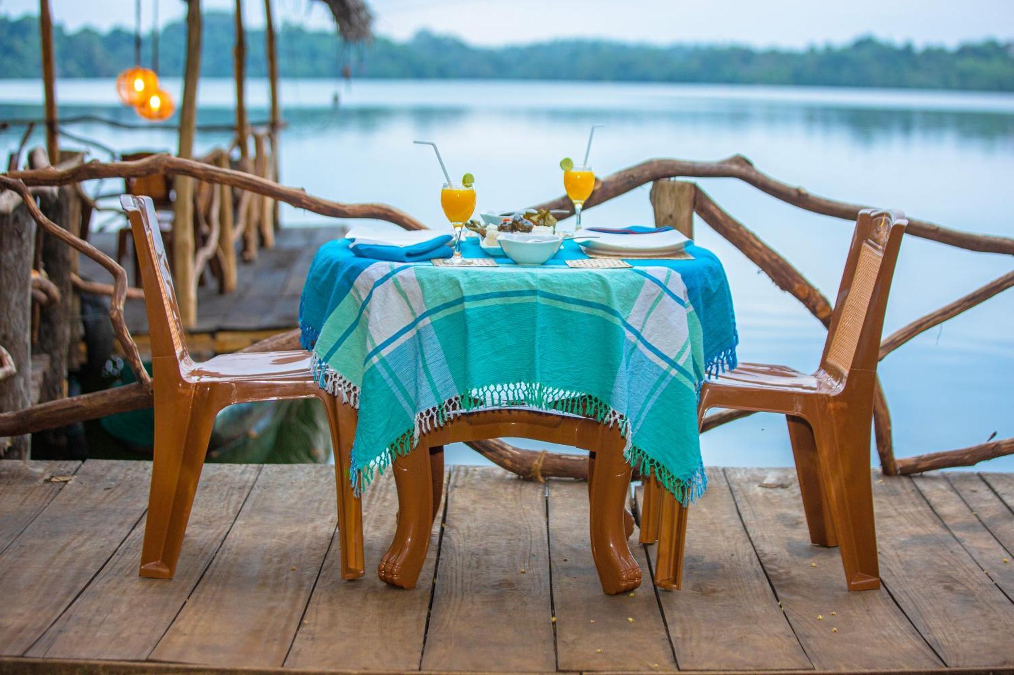 Aki Luna Lagoon Resort Хиккадува Экстерьер фото