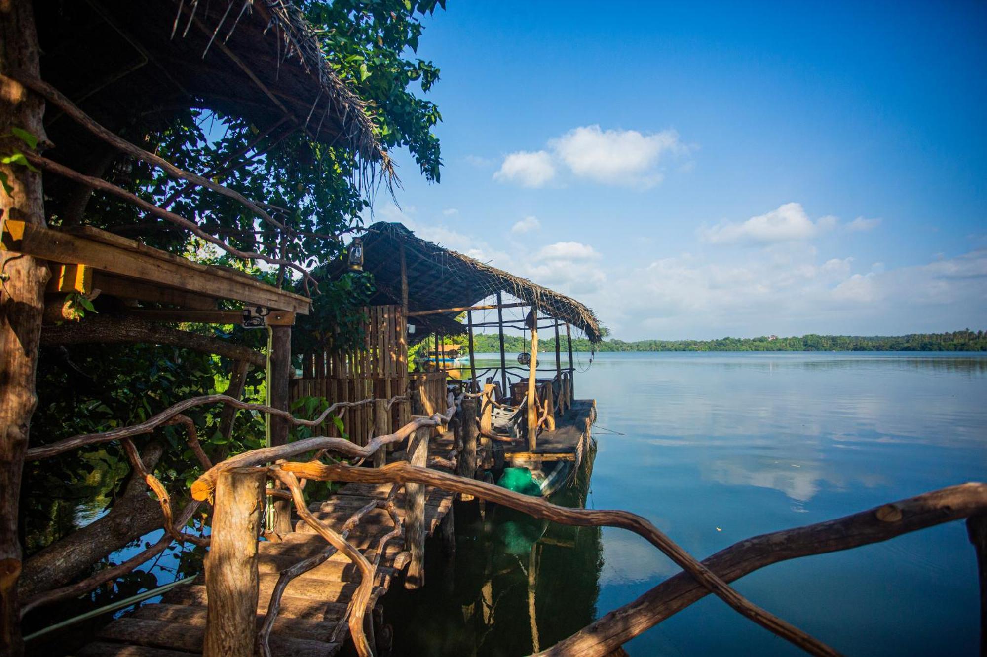 Aki Luna Lagoon Resort Хиккадува Экстерьер фото