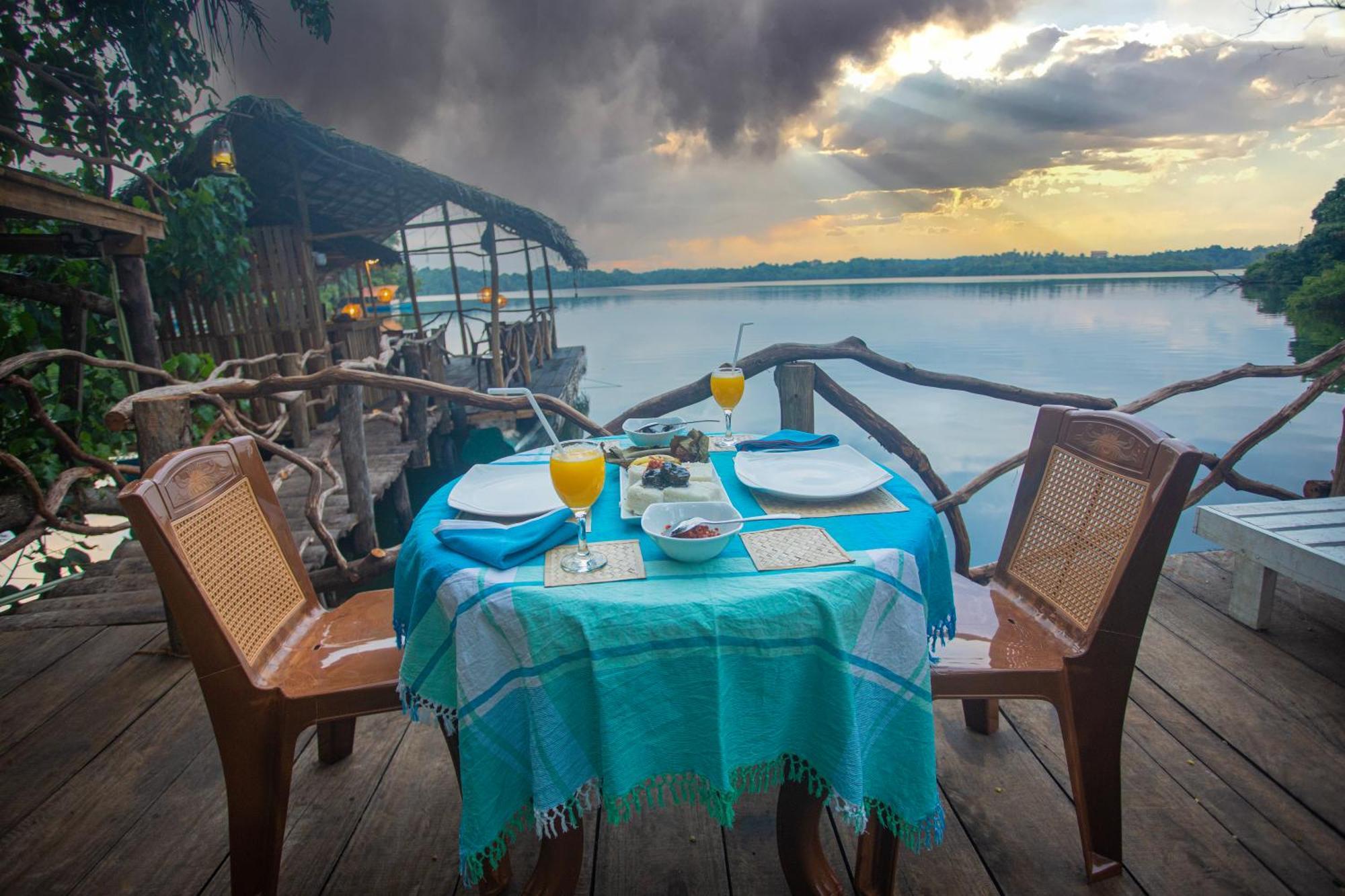 Aki Luna Lagoon Resort Хиккадува Экстерьер фото